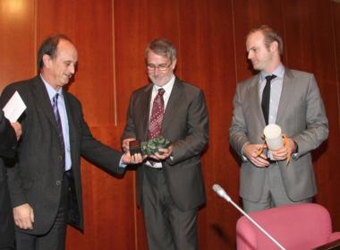 Xavier Bosch rep el XX Premi de la Fundació Catalana per a la Recerca i la Innovació