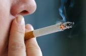 La prohibició de fumar als llocs públics no promou l’augment del consum en llars i cotxes