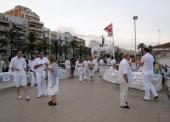 El sopar i festa de blanc de Badalona Contra el Càncer recull 5.000 euros